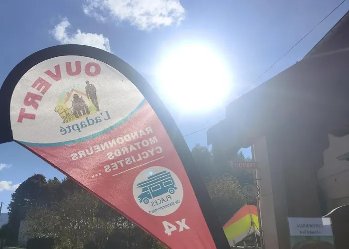 ゲストハウス L'adapte *