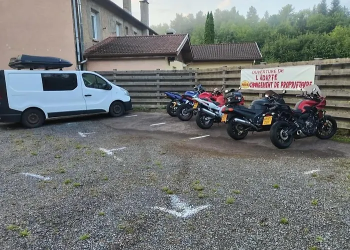 ゲストハウス L'adapte *